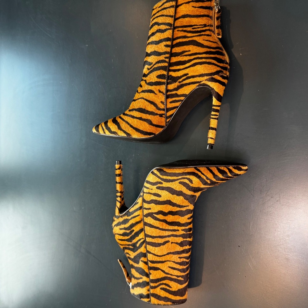 Steve Madden Women 5.5 Tiger Print Calf Hair Stiletto Ankle Boots Bold Chic Edgy